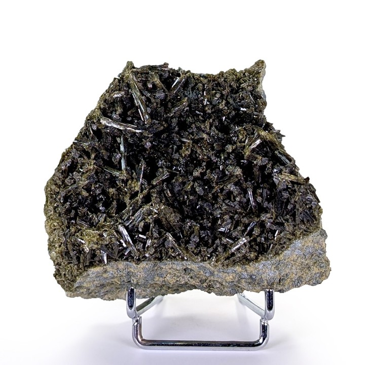 Epidote, Casterner de les Olles, Espagne, 374 grammes