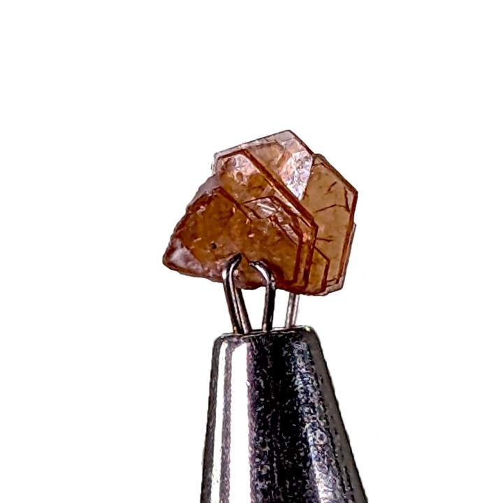 Bastnaesite, carrière de Trimouns, France, 6 mm
