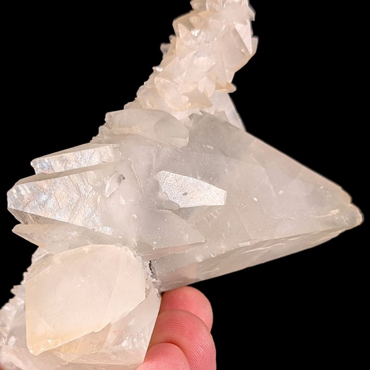 Calcite, Alto da serra, Portugal, 337 grams