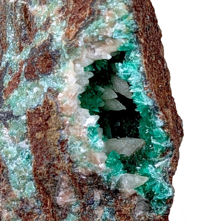 Annabergite, Mine à ciel ouvert du Km 3, Grèce, 103 grammes