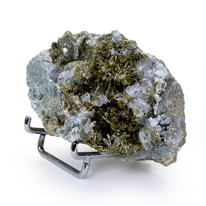 Epidote, Le Cornillon, France, 131 grammes