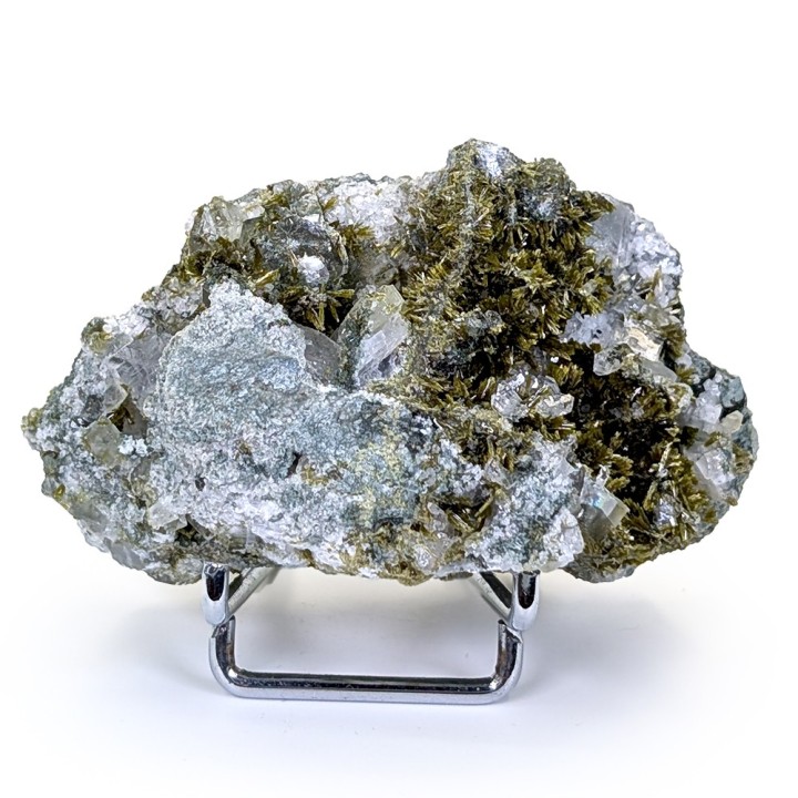 Epidote, Le Cornillon, France, 131 grammes