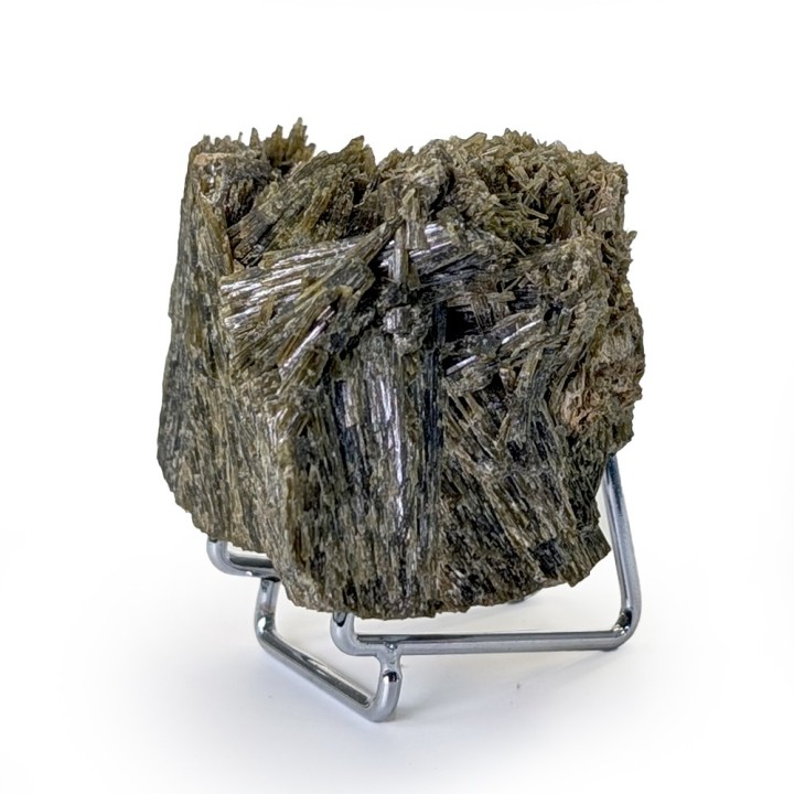 Epidote, deposit from Cornillon, France, 175 grams