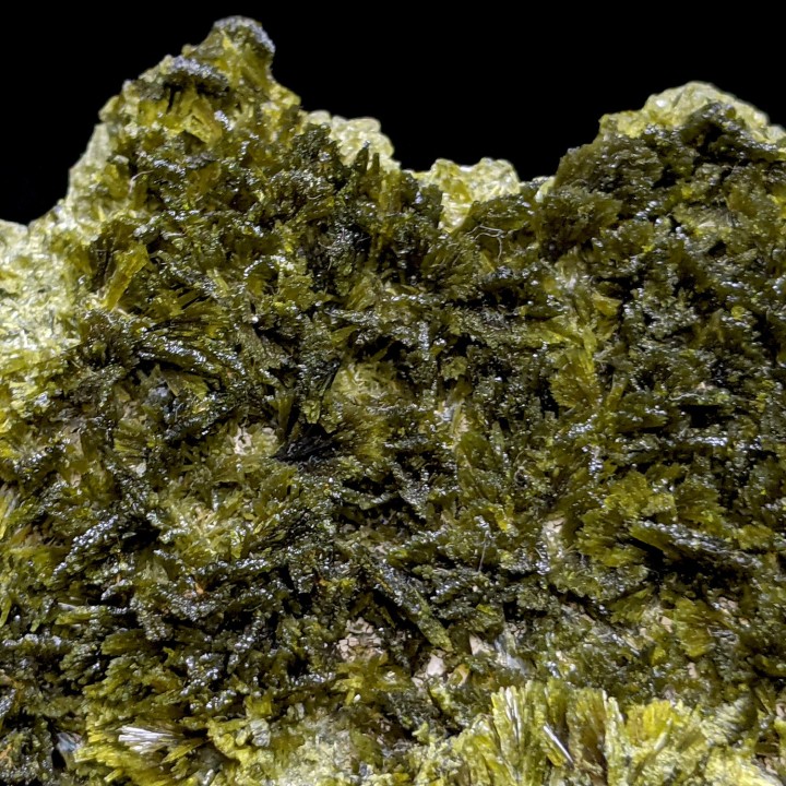 Epidote, Alicante, Espagne, 263 g