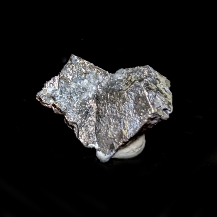 Bismuth natif, Dayu Co., Chine, 1,9 cm
